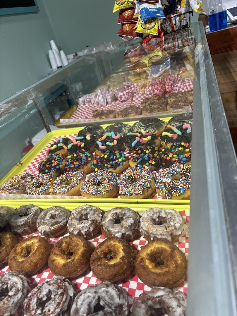 The Kiss Donut Factory